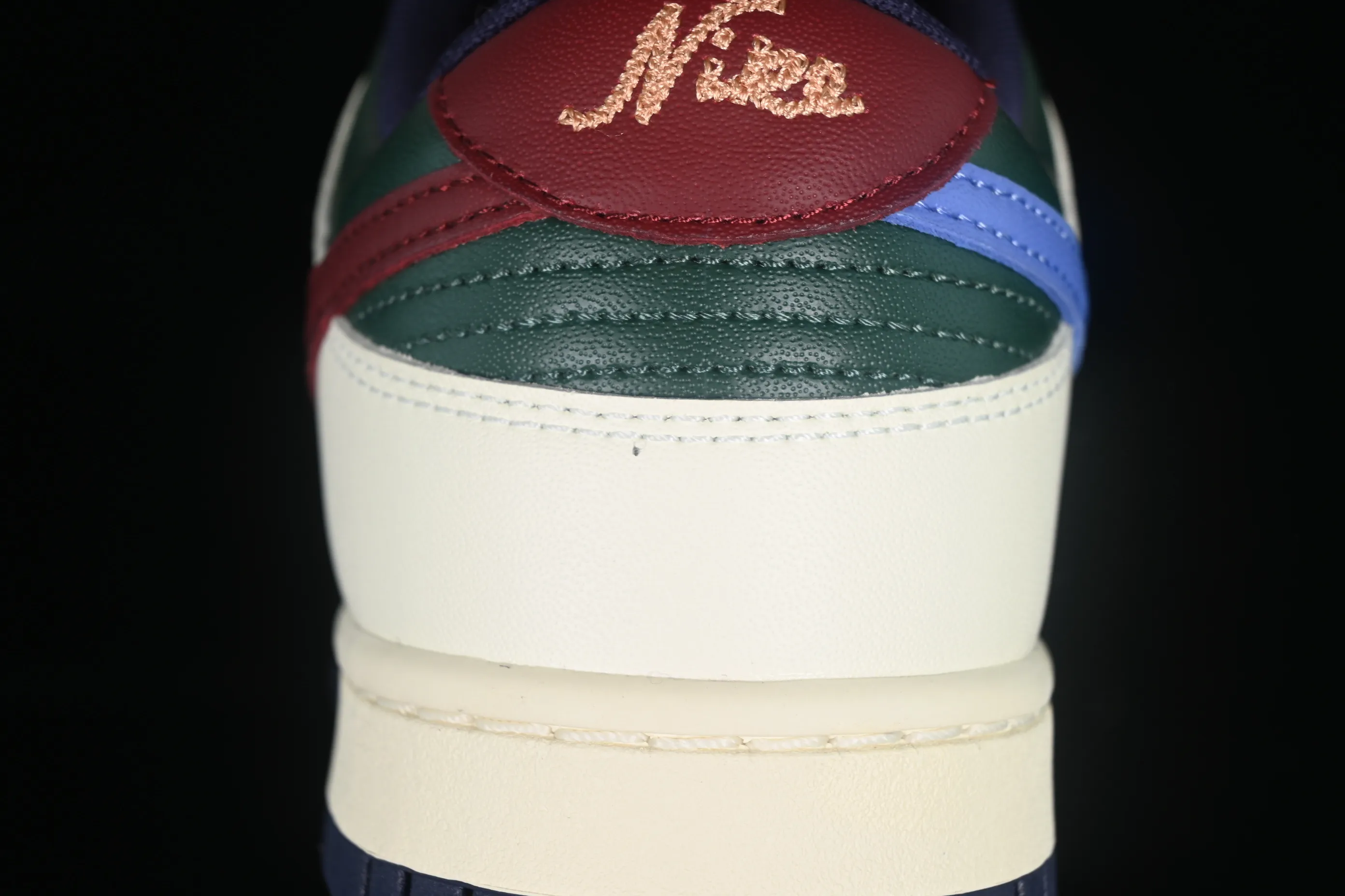 All categories Nk SB Dunk Series Nk SB Dunk Low low-top sneakers Nk SB Dunk Low "Gorge Green" SB low-top casual sneakers FV8106-361